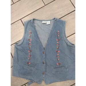 Two Twenty Vintage Denim Floral Embroidered Vest Light Wash Cotton LGE 665751